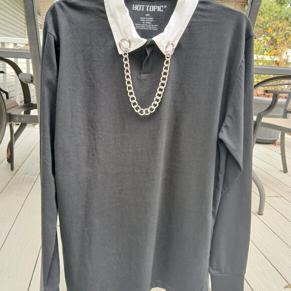 Hot Topic Top - Picture 2 of 4